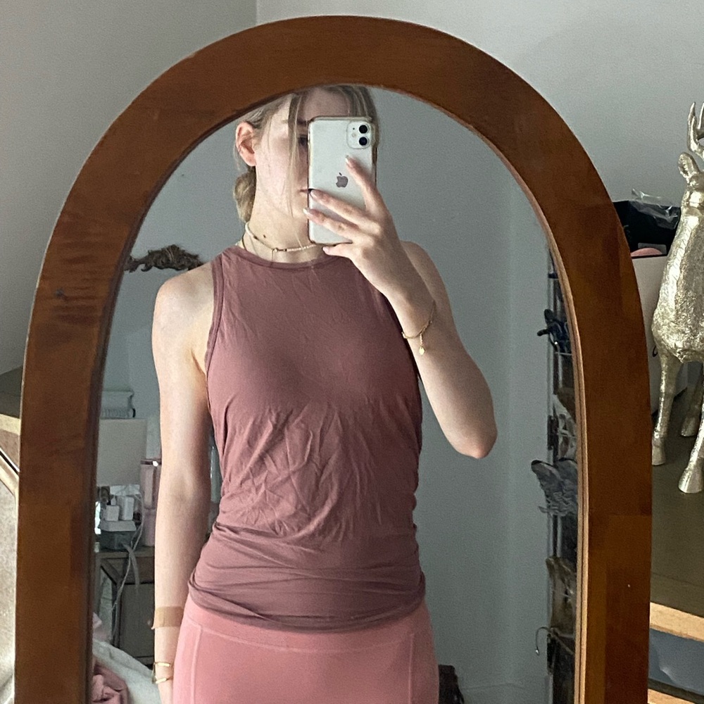 Lululemon tie in back pink tank top